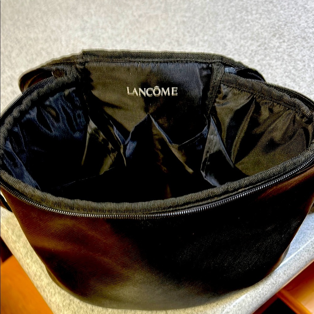Lancôme cosmetic/travel bag.